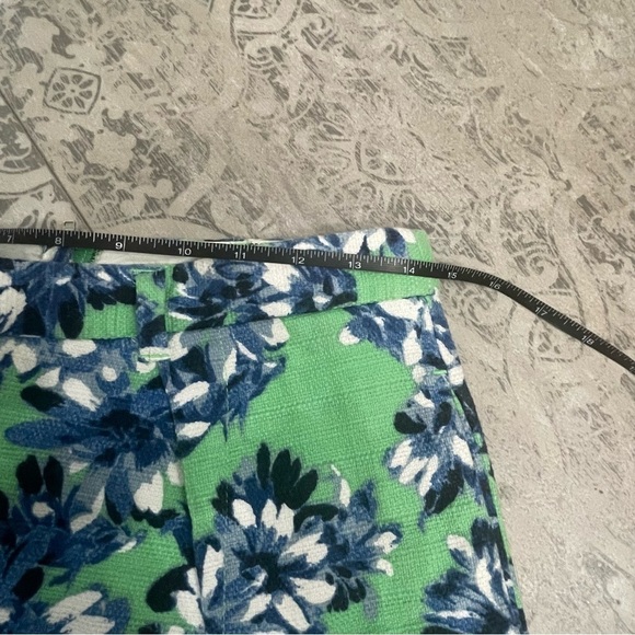 J.Crew | Green & Blue Floral Hi-Rise Shorts | SZ 4 (27) - Picture 8 of 10